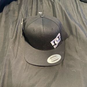 Brand new DC mens SnapBack hat!